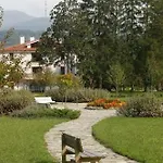 Amalurra Ecohotel & Retreat Center Laiseca