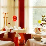 Amalurra Ecohotel & Retreat Center * Laiseca