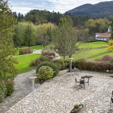 Amalurra Ecohotel & Retreat Center *