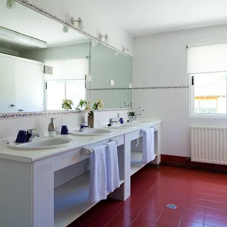 Hotell Amalurra Ecohotel & Retreat Center Laiseca