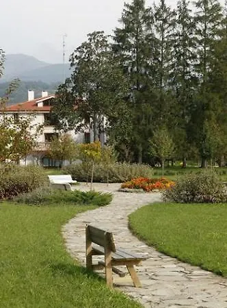 Amalurra Ecohotel & Retreat Center Laiseca