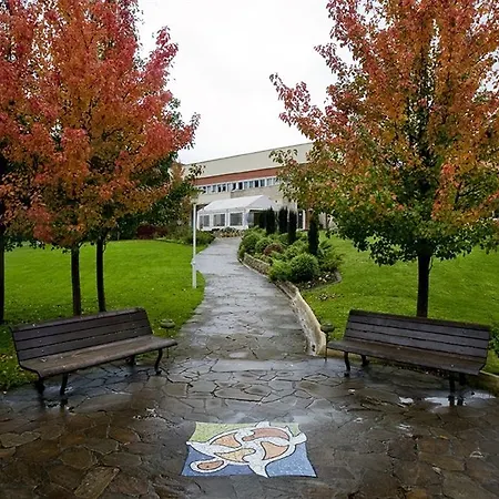 Amalurra Ecohotel & Retreat Center 酒店 Laiseca