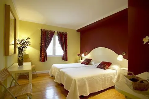 Amalurra Ecohotel & Retreat Center Laiseca