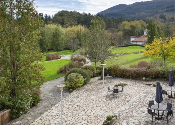 Amalurra Ecohotel & Retreat Center *