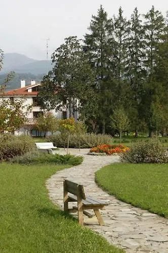 Amalurra Ecohotel & Retreat Center Laiseca