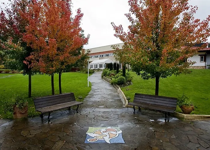 Amalurra Ecohotel & Retreat Center Hotel Laiseca